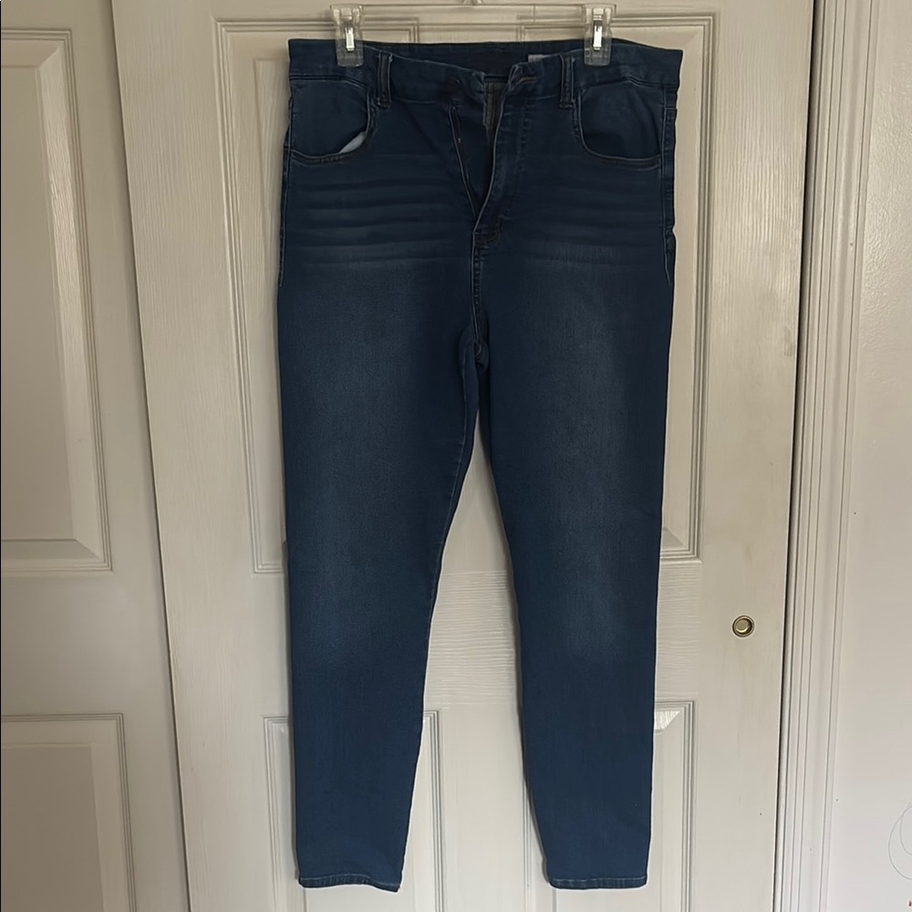 Women's Skinny Blue Jeans